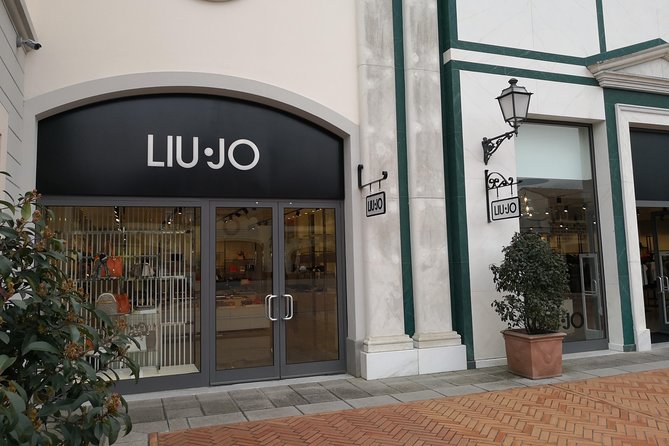 Shopping at Barberino Outlet from Montecatini Terme or Grotta Giusti - Luxury Transport with a Personal Touch