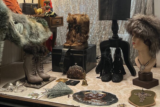 Shopping in Milan with a Fashion Stylist - Witnessing Milan’s Craftsmanship at Local Workshops