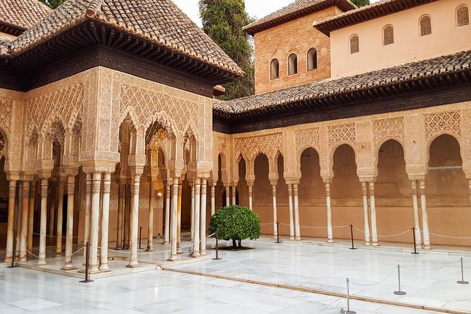 Shore Excursion from Almeria: Alhambra and Generalife Gardens - The Impressive Itinerary of the Alhambra and Generalife Gardens