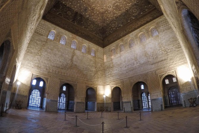 Shore Excursion from Almeria: Alhambra and Generalife Gardens - Expert-Guided Tour with Knowledgeable Guides