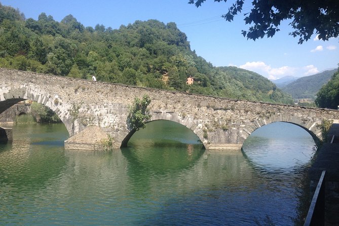 shore excursion from Livorno to Pisa and Lucca - The Comfort and Personalization of the Guided Drive