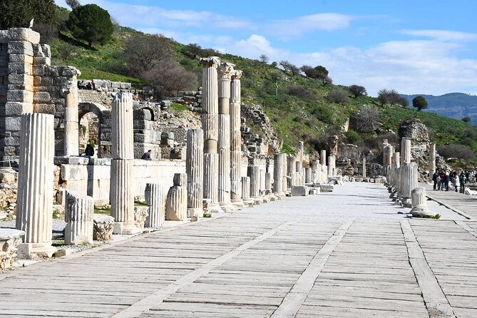 Shore Excursions: Half Day Ephesus & irince Village Tour - Exploring the Ancient City of Ephesus