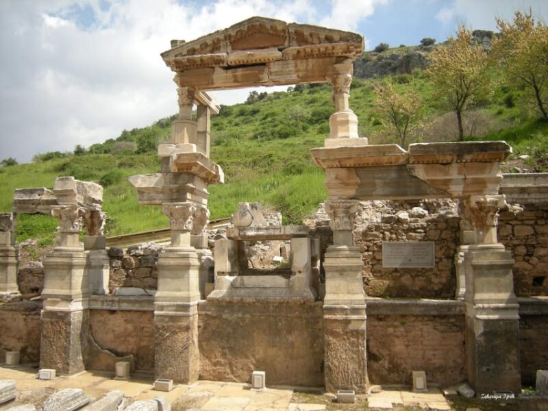 Shore Excursions: Half Day Ephesus & irince Village Tour - Expert Guides and Personal Stories Add Value