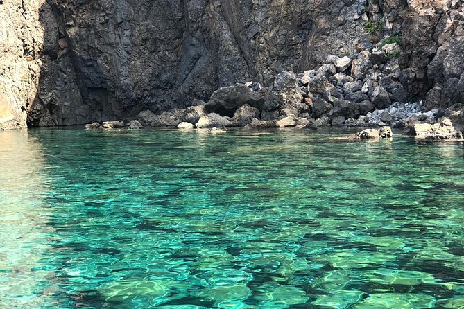 Short trip - private tour - What to Expect During the Lipari Coastline Tour