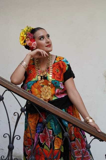 Show off your beauty wearing a typical Oaxacan costume + photo session - Who Should Consider This Tour