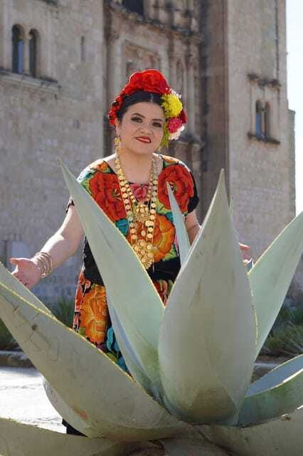 Show off your beauty wearing a typical Oaxacan costume + photo session - Frequently Asked Questions