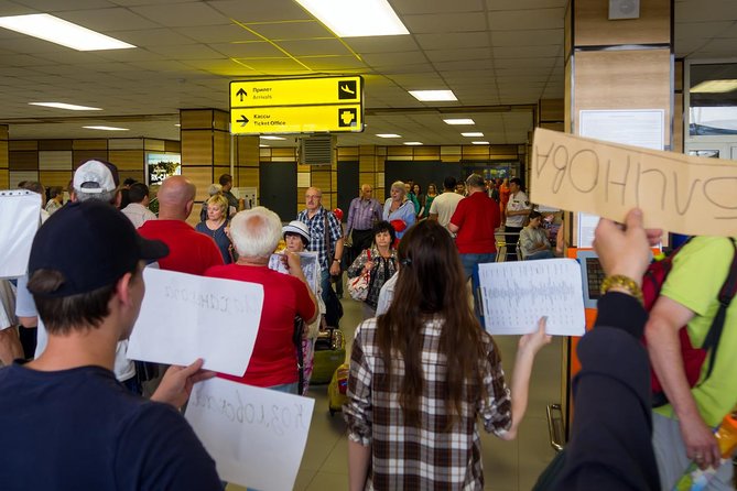 Shuttle Arrival Transfer from Paris Airport to Hotel/ Apartment - The Experience of the Drivers: Friendly but Variable