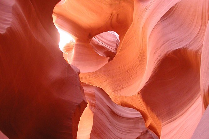 Shuttle Between Las Vegas, St George, Kanab and Page - The ideal traveler for this shuttle service