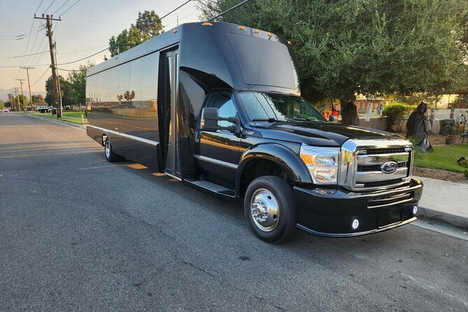 Shuttle service from Miami International Airport - How Real-Time Flight Monitoring Enhances Punctuality