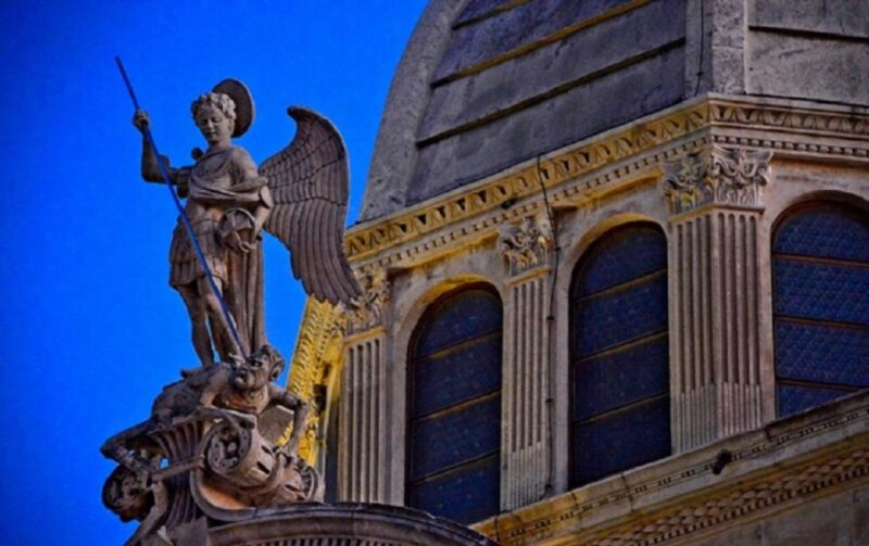 Sibenik: Guided Evening Walking Tour - Navigating Sibenik’s Historic Streets and Squares