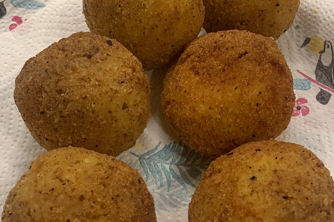 Sicilian cooking course and more - Visiting the Local Greengrocer for Fresh Ingredients