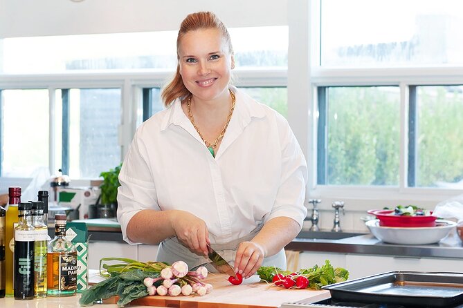 Sicilian Homemade Pasta Class, Wine Tasting & Dinner in Palermo - Discovering Palermo’s Del Capo Market