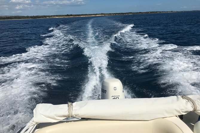Sicily Boats Avola: Plemmirio boat tour 4 people 4 hours - Swimming and Snorkeling at Gallina and Arenella Beach