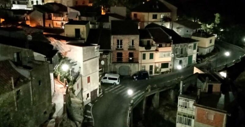 Sicily unknown in off -road vehicle near Taormina - Key Points