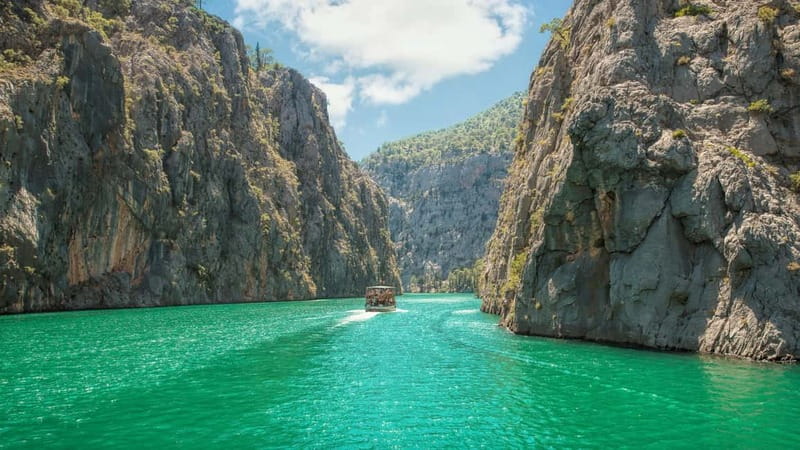 Side/Alanya: Green Canyon Boat Trip w/Unlimited Soft Drinks - The Green Canyon Cruise Experience