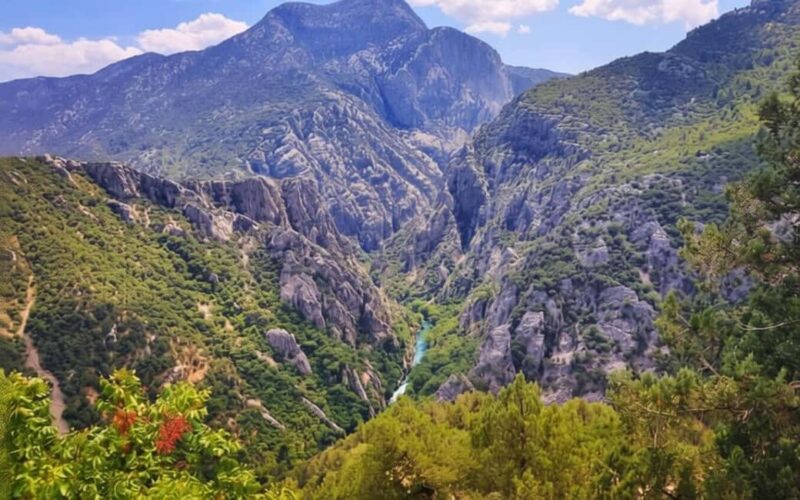 Side: Altnbeik Cave and Ormana Village Tour with Boat Ride - Practical Details: Logistics, Guides, and Accessibility