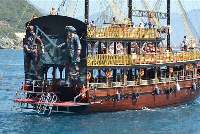 "Side: Boat Adventure to Dolphin Island  Swim and Enjoy Lunch" - Experience Quality and Guest Feedback