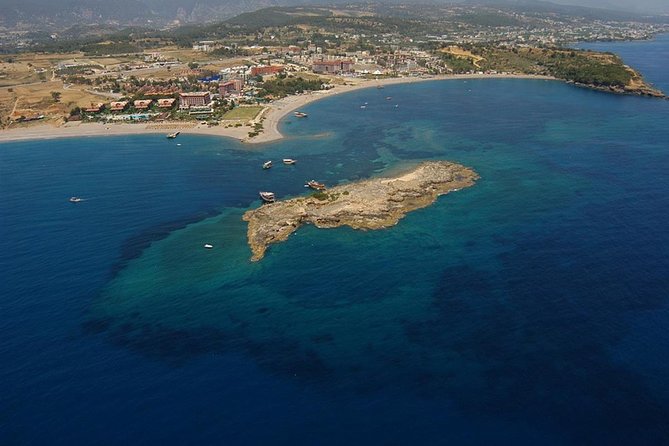 Side: Dolphin Island Boat Tour with Foam Party and Lunch - Delicious and Simple Lunch on Board