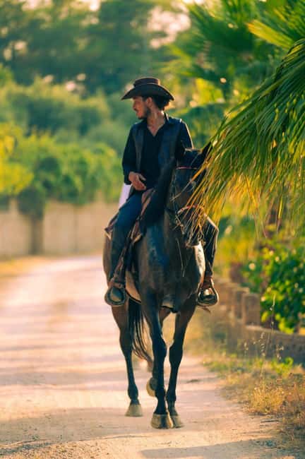 Side: Horse Safari and Family Activity Park Entry - Starting at the Horse Safari and Family Activity Park in Side