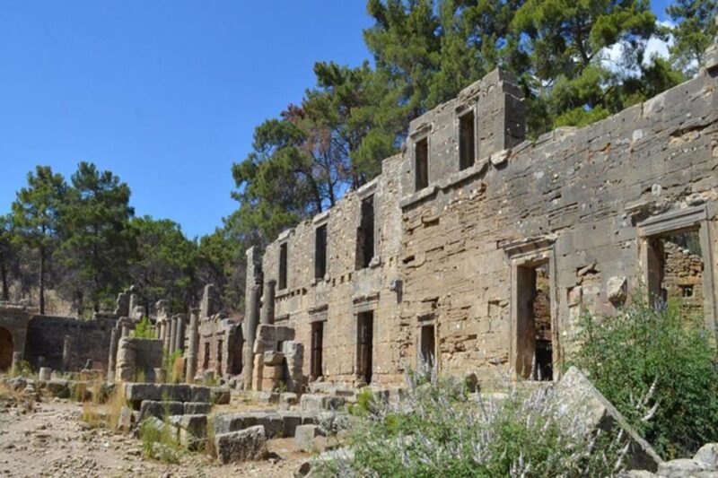 Side: Mix Tour Cabrio Bus, Boat Tour, with Lunch - Optional Foam Parties and Water Fights During the Boat Ride