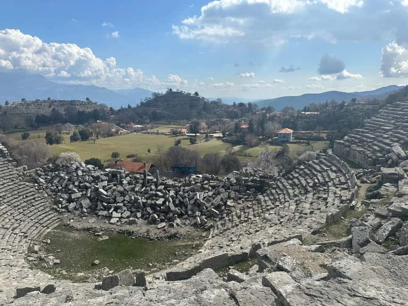 SideAlanya: Jeep Safari, Tazi Canyon, and Selge Theater Tour - The Breathtaking Taz Canyon: Towering Cliffs and Lush Vegetation