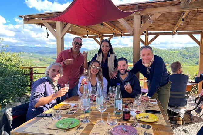 Sidecar tour in Florence and Chianti with wine tasting and lunch - Scenic Ride Through Florence’s Oltrarno District