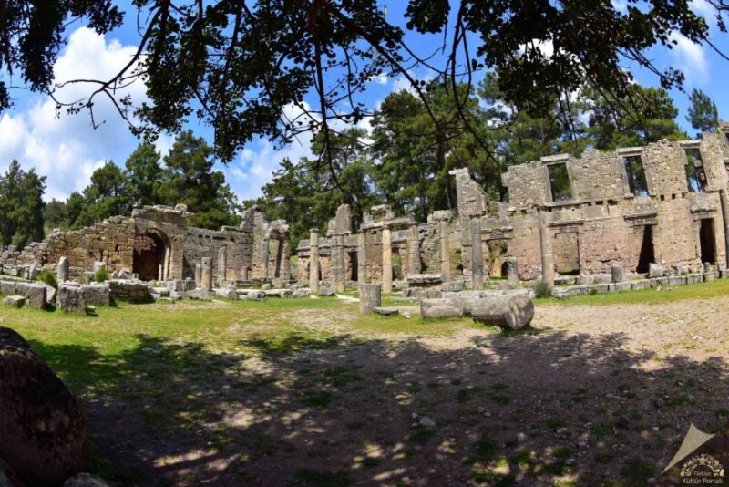 Side:Green Lake Mix Tour - A Day of Nature History & Culture - Visiting the Seleukia (Lyrbe) Ancient City