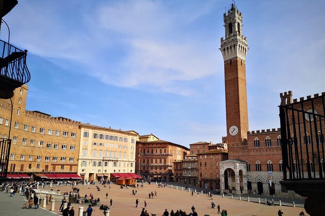 Siena and San Gimignano Tour by van from Lucca or Pisa - Discovering San Gimignano: The Medieval Tower Town