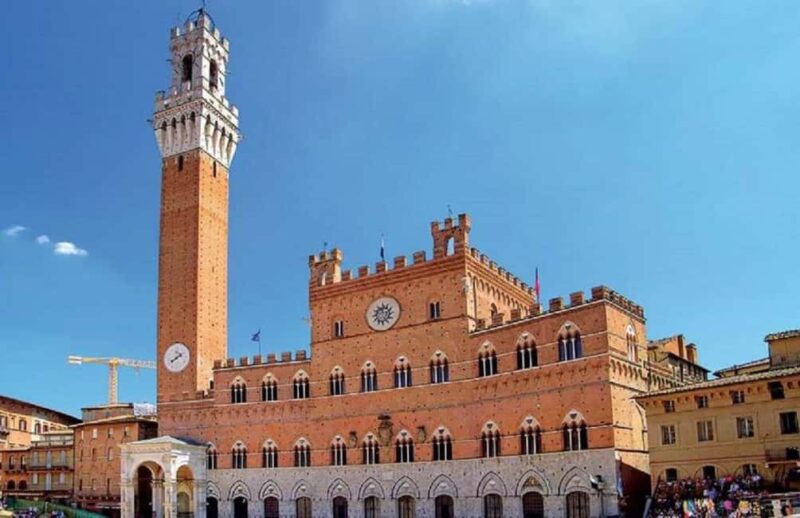 Siena: Contrade Walking Tour with Contrada Museum Entry - Key Points
