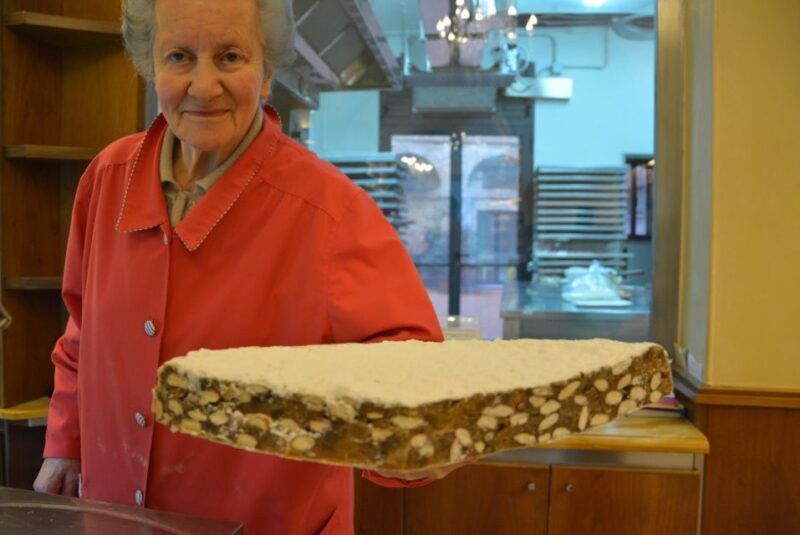 Siena: Food and Wine Walking Tour - Sampling Wines at the Tuscan Wine School