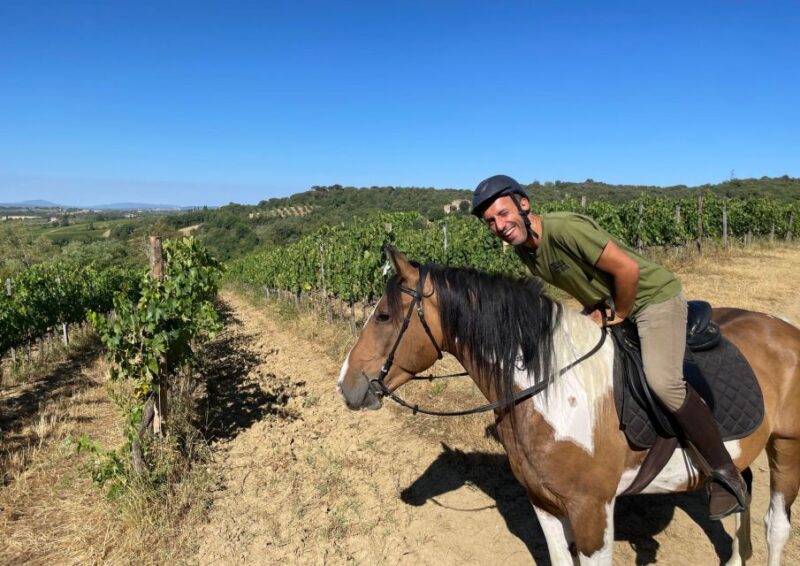 Siena: Horseback Adventure in the Tuscan Countryside - Dining Experience in the Family Home
