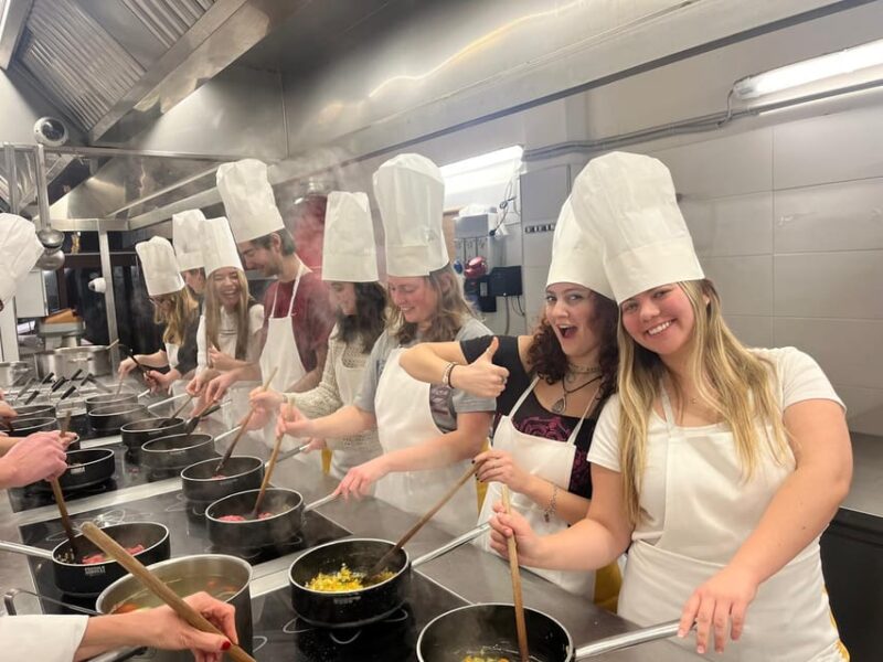 Siena: Pasta and Tiramisu Cooking Class with Wine - Key Points