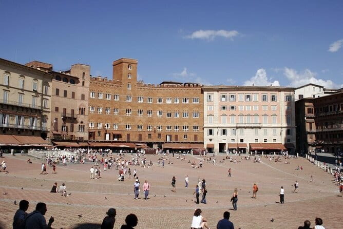 Siena - San Gimignano Private Tour - Starting the Day with a View from Piazzale Michelangelo