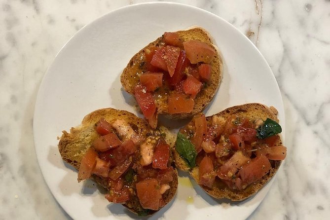 Siena: Small group Cooking Class in Chianti Farmhouse - Logistics and Group Atmosphere