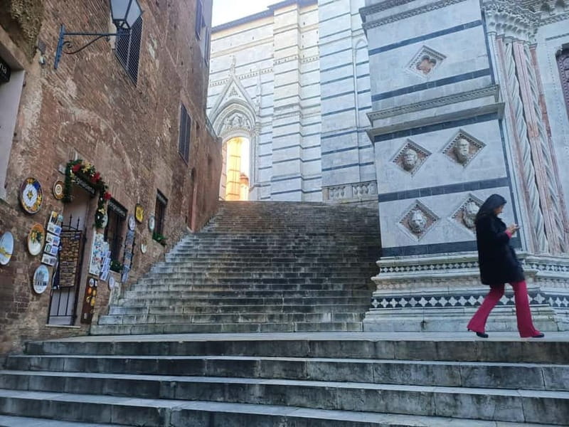 Siena Wine & Gelato tasting - The Guide: Combining Knowledge and Warmth