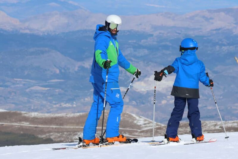 Sierra Nevada: 3-Hour Group Ski Lesson with Equipment Included - Experience the Vibrant Sierra Nevada Setting