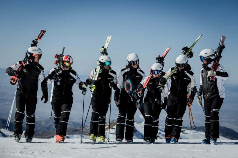 Sierra Nevada: Ski Class with equipment included - Key Points