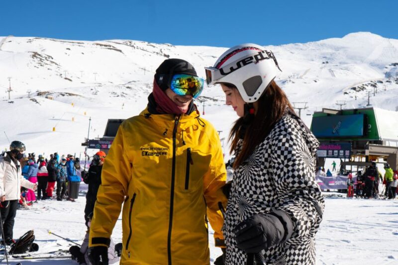 Sierra Nevada: Ski or Snowboard Lesson with Instructor - Meeting at the Local Partners Store for Equipment Fitting
