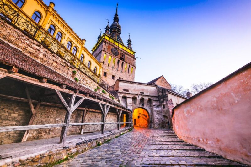 Sighisoara: Candlelight Tour of Dracula's Home Town - Lighting, Atmosphere, and Photo Opportunities
