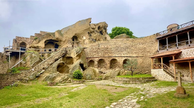 Sighnaghi, David Gareja & Rainbow mountains Private tour - Exploring the Rainbow Mountains and Surrounding Dunes