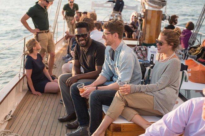 Sightseeing Day Sail around Boston Harbor - The Onboard Experience: Beverages, Climate, and Crew