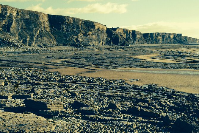 Sightseeing Tour Cardiff Bay and Vale of Glamorgan Full-Day Driver Guided - Visiting Cardiff Bay’s Iconic Attractions