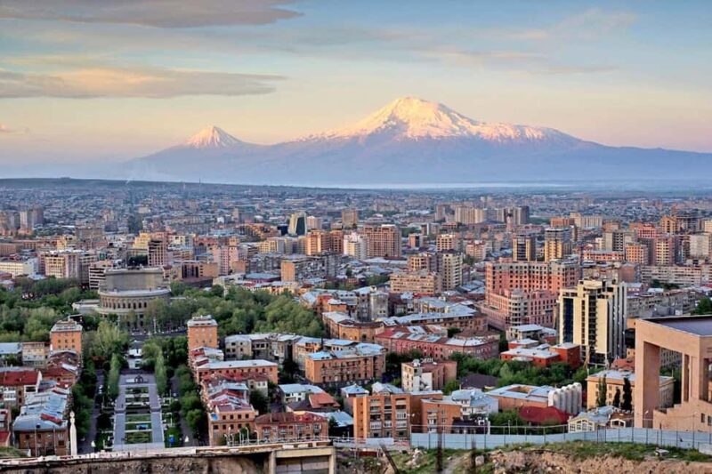 Sightseeing tour in Yerevan, Megerian Carpet, Soviet Club - Key Points
