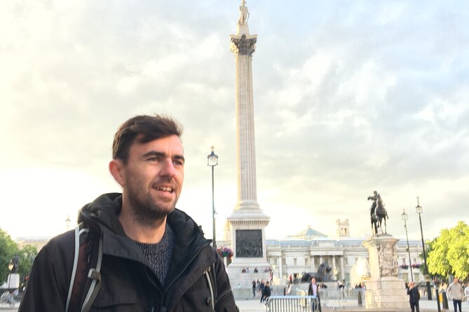 Sightseeing tour of London - in clear, slow English - Discovering the Bizarre Pelican Family in St. James’s Park