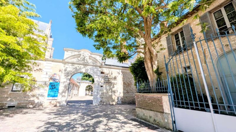 Sightseeing tour of the historic center of Troyes - Modern Sculptures and Contemporary Art in Troyes