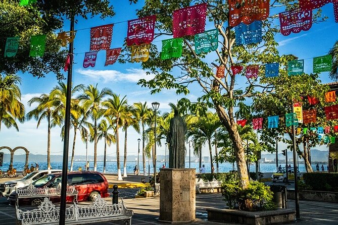 Signature City Tour: The Private Experience in Puerto Vallarta - Discovering the Historic Plaza de Armas