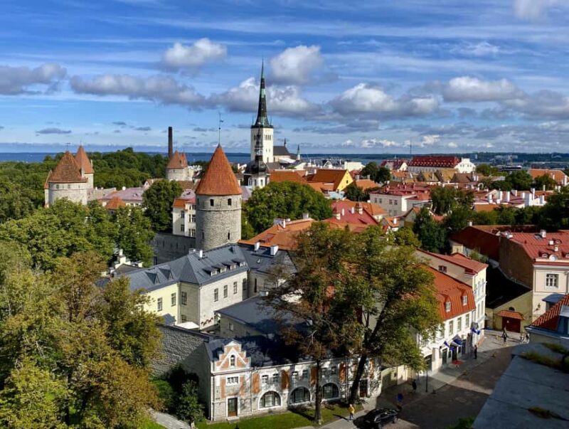 Signature Tallinn Heritage Tour for Cruisers - Key Points