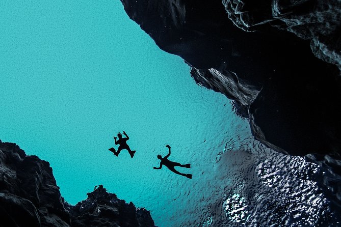 Silfra Wetsuit Snorkeling Tour with Underwater Photos - From Reykjavik - The Experience of Snorkeling Between Tectonic Plates