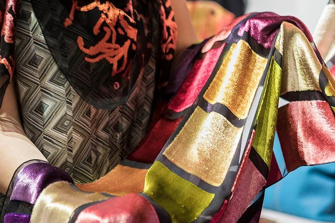 Silk Tour in Lyon - The Tour Starts at Place de la Croix-Rousse