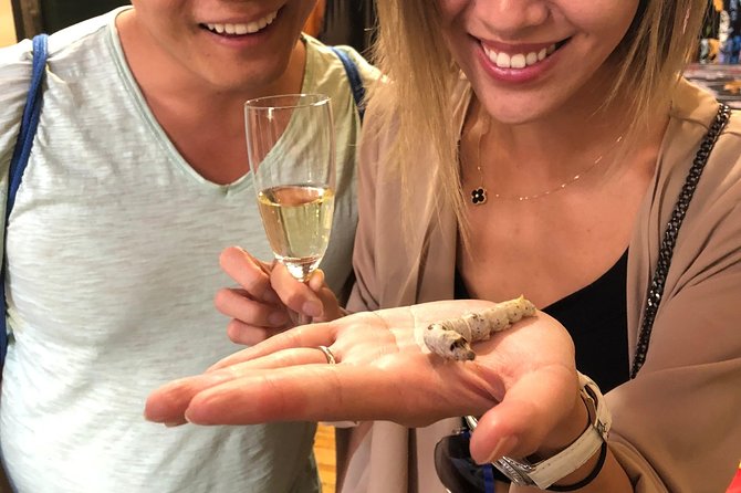 Silk Tour in Lyon - Personal Guide Expertise and Engaging Storytelling